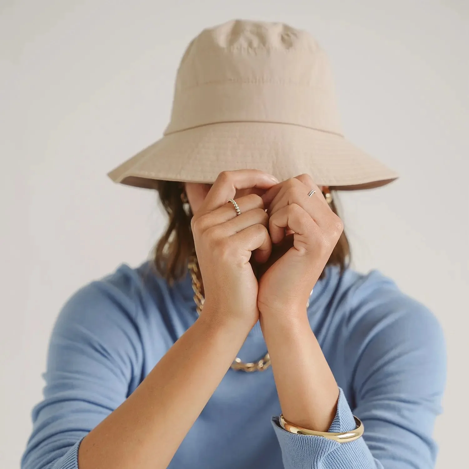 Ella Bucket - Image 9