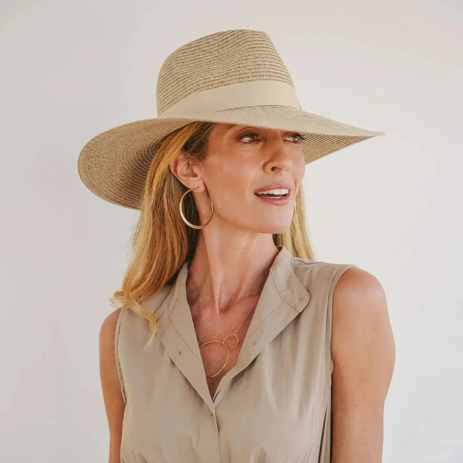 Fiona Fedora - Image 11