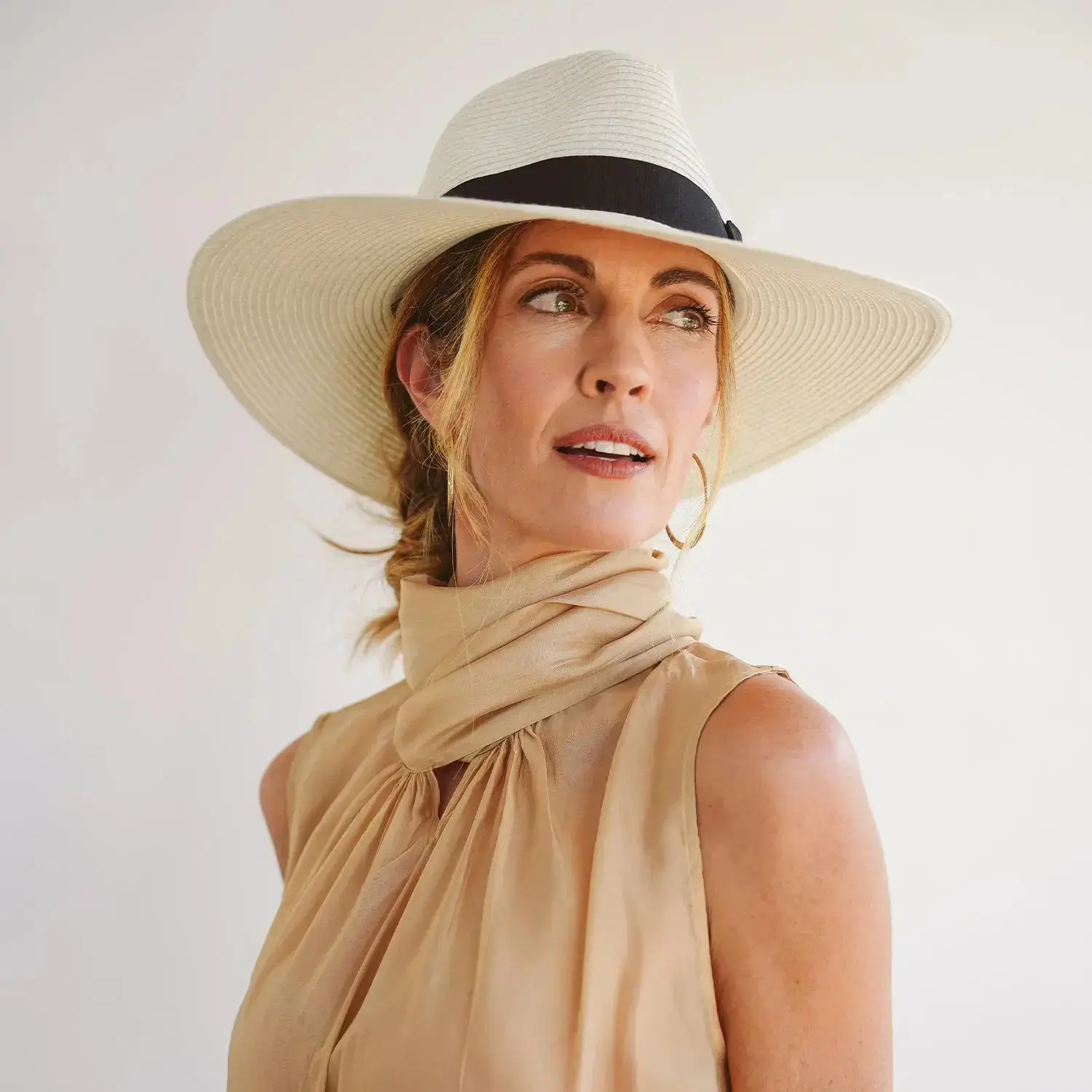 Fiona Fedora - Image 17