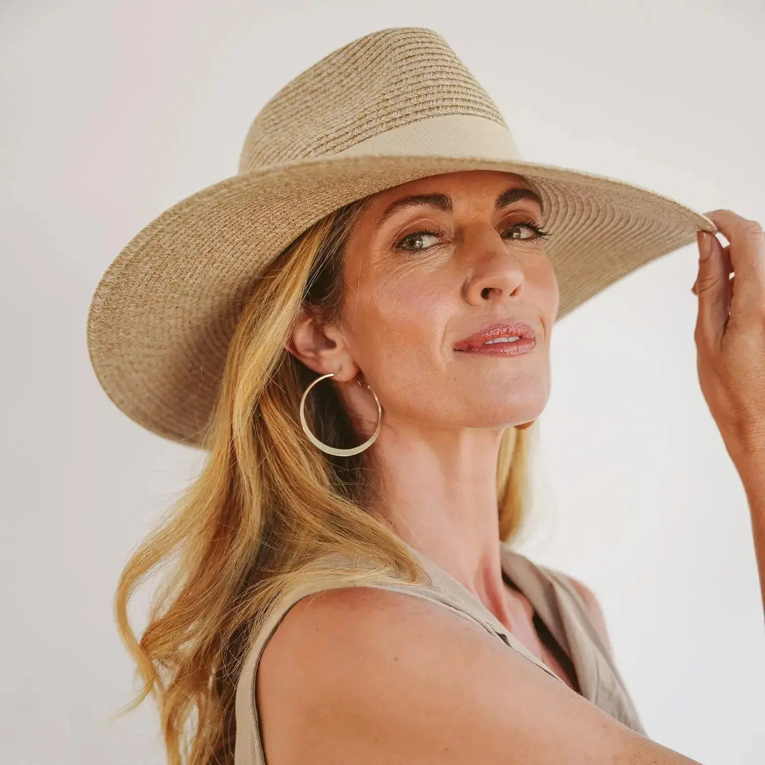 Fiona Fedora - Image 8