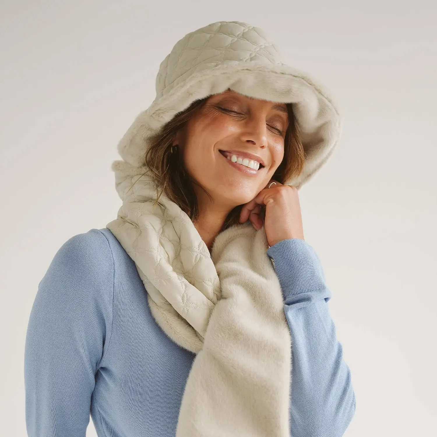 Frosty Bucket & Scarf (Set) - Image 10