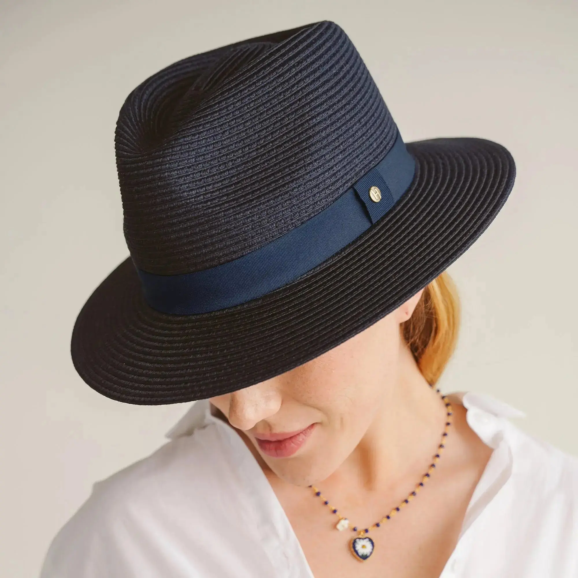 Vista Fedora - Image 15