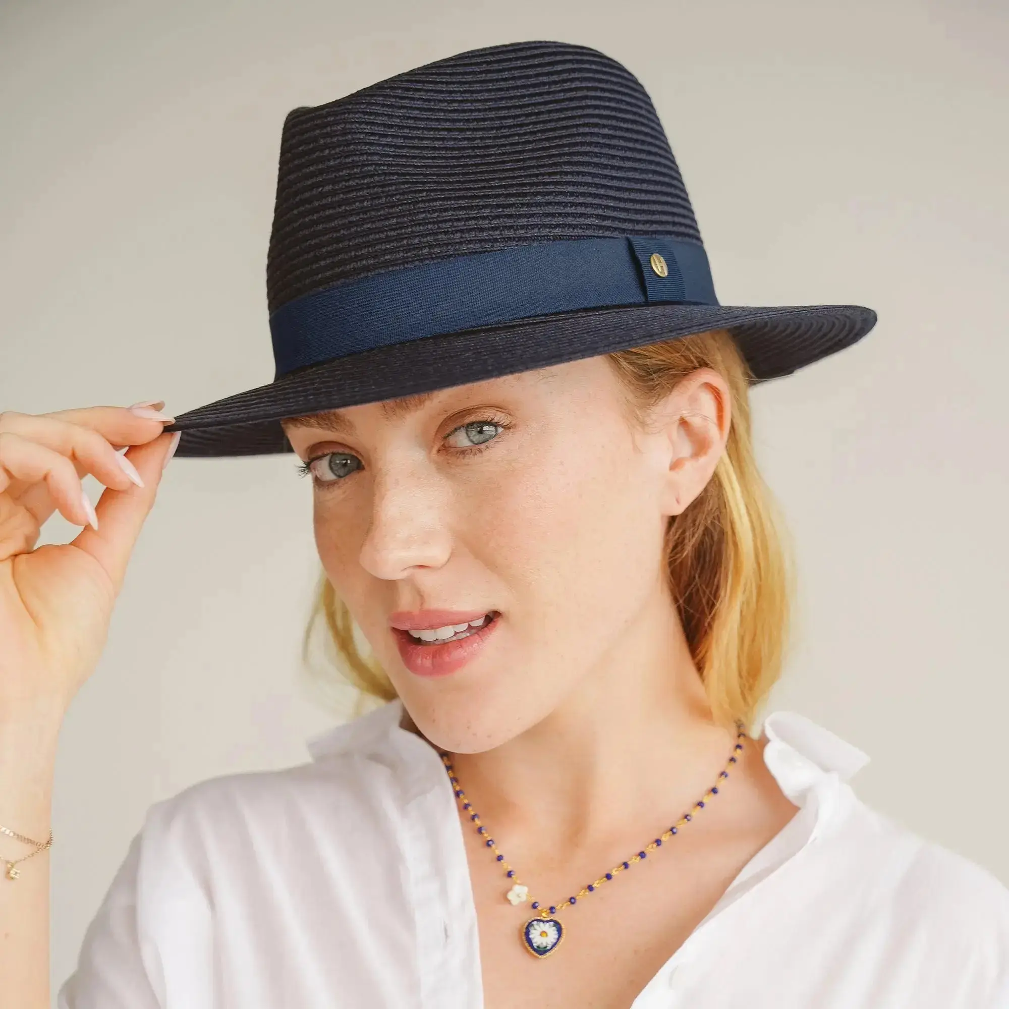 Vista Fedora - Image 22